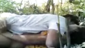 සැමී 18 රැවුල කපන ලද පුසි ඇඟිලි තදින්