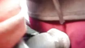 MILF Kiki Daire ඇගේ සිදුරු කළු කුකුළාගෙන් පුරවයි