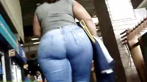 ටීන් එලා නොක්ස් සහ MILF Mckayla Cox සමඟ ත්‍රීසම් එකක්