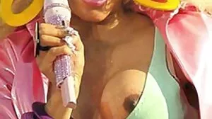 ස්වදේශික ඇමරිකානු Nadine Sage BBC Anal