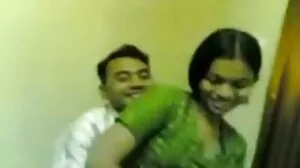 වාසනාවන්ත නිරුවත් තරුණයා ක්‍රිස්ටියන් ක්ලේ, අමූලික තද අමනයන් දෙදෙනෙකුට කෙලවීමට ප්‍රිය කරයි