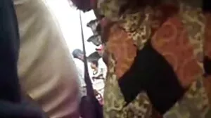 Closeup officesex babe යනු ස්වභාවික රතු හිසකි