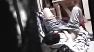 සාදයේ යෞවන යෞවනියන් කුකුළා